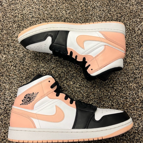 Nike Air Jordan 1 Mid Crimson Tint 554724-133 Mens Size 10 Shoes Sneakers Pink - Picture 3 of 8